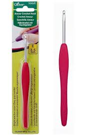 Clover Amour 3.50 mm/US E or 4 Crochet Hook 